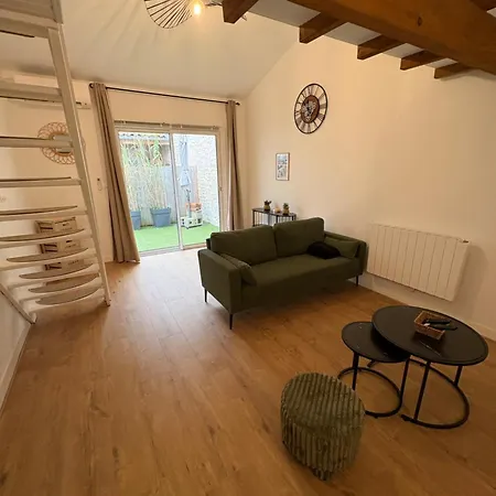 Maison Au Calme , Centre De Rochefort (Charente-Maritime)
