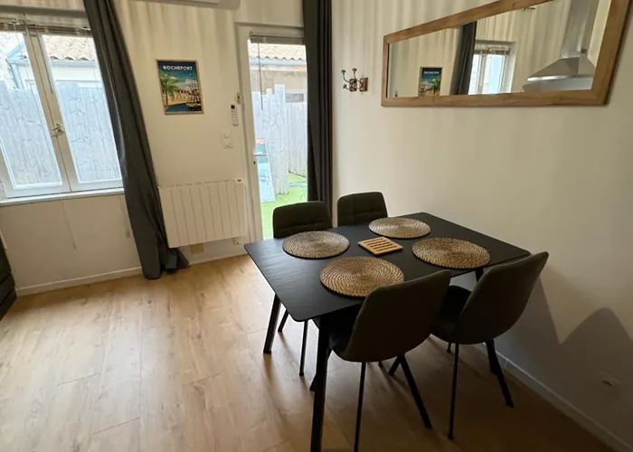 Maison Au Calme , Centre De * ロシュフォール